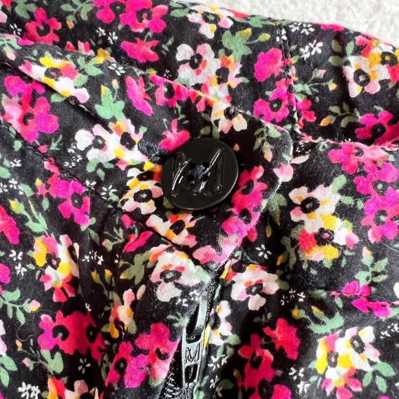 ✿ Miley Cyrus - Shorts - 7 - Picture 4 of 4